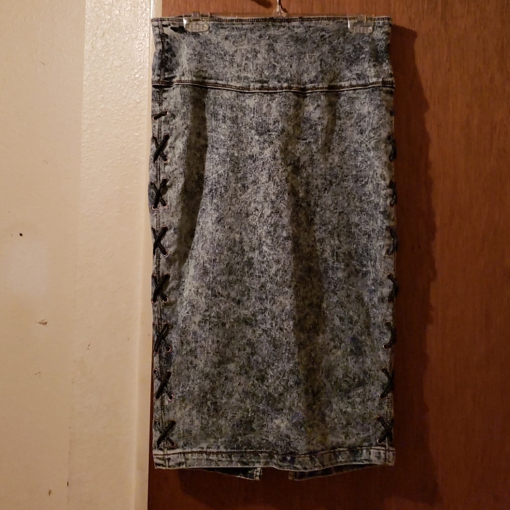 Plus size stone wash skirt